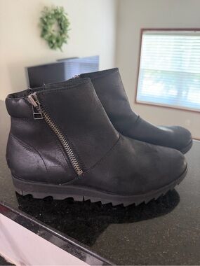 Women's Sorel Harlow Zip Boot